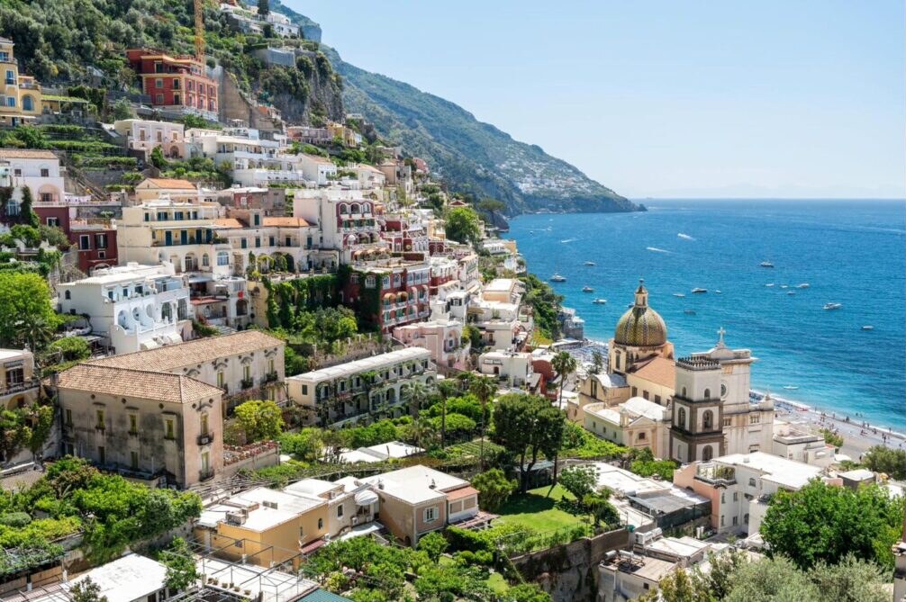 Iconic Mediterranean Destinations: A Navawave Guide