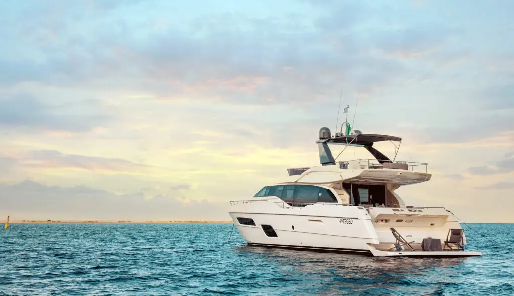 Sea Sons Ferretti 700 motor yacht charter – exterior
