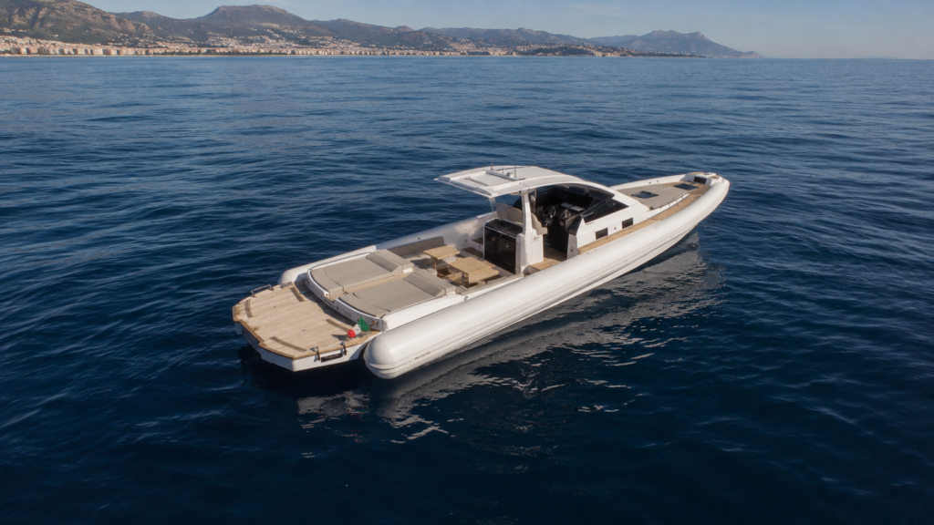 Sea Toy Magazzù MX-14 — lateral view Mediterranean